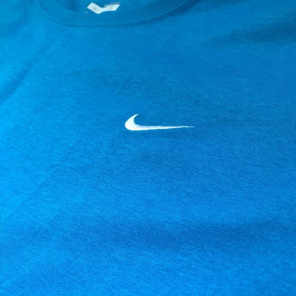 Nike Fit Dry Tee - Picture 2 of 5